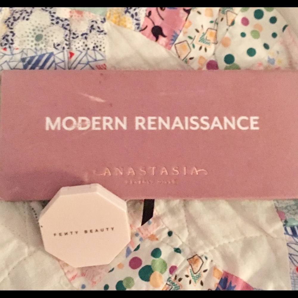 *SOLD!!*Renaissance palette&mini Fenty Highlighter
